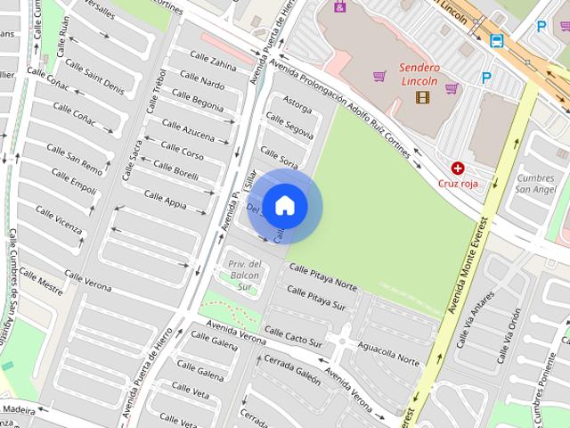 Casa en Renta de 3 niveles en Puerta de Hierro