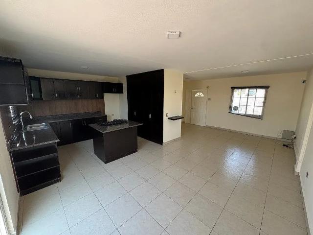 CASA EN RENTA DE 3 RECAMARAS CON CLOSETS CEDROS SANTA FE