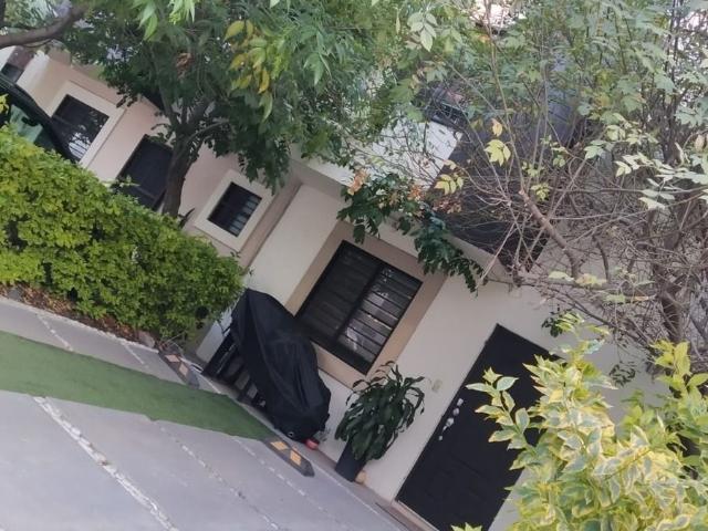 Casa en RENTA de 3 recámaras en Rincones del Marqués