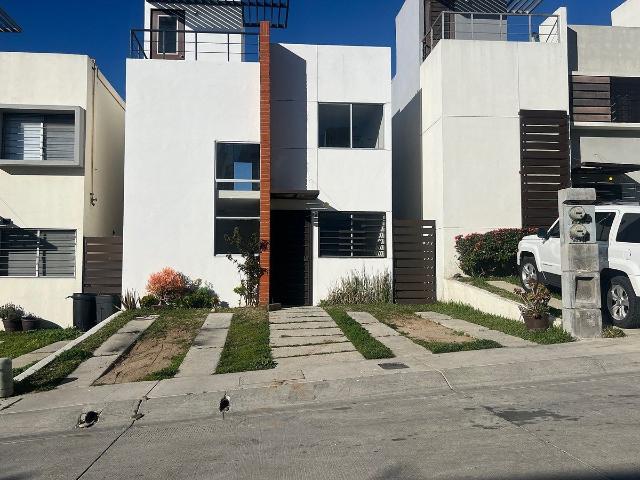 CASA EN RENTA DE 3 RECAMARAS 3 BAÑOS