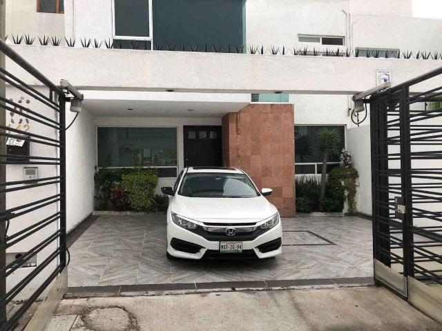 Casa en renta de 4 recámaras en Milenio III, Queretaro