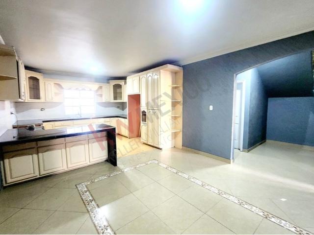 CASA EN RENTA DE 4 RECAMARAS UBICADA EN JARDIN DORADO