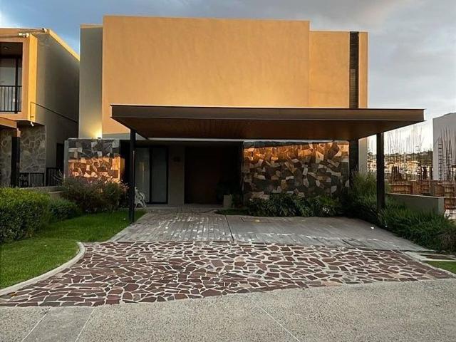 Casa en renta Delegación Epigmenio González, Municipio De Querétaro, Querétaro, 76237, México