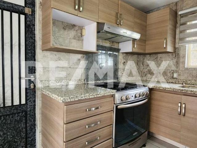 Casa en renta dentro de coto de solo 10 casas en El Colli Urbano