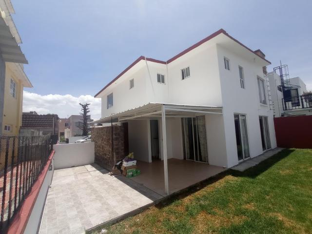 CASA EN RENTA DENTRO DE PRIVADA OCOYOACAC