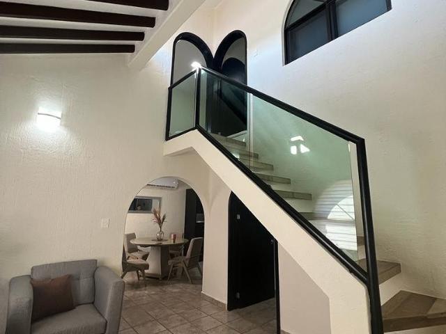 CASA EN RENTA DENTRO DE PRIVADA