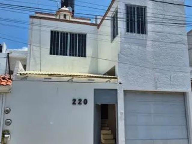 Casa En Renta Desarrollo San Pablo