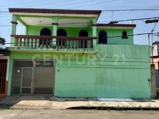 Casa EN RENTA | Dos plantas | Col. Luis Echeverría Álvarez, Coatzacoalcos