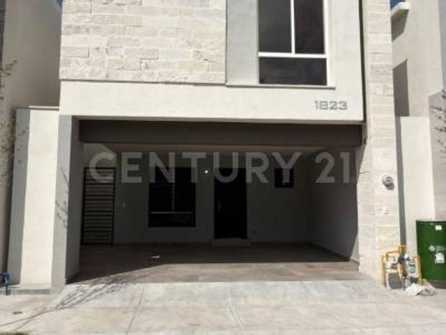 Casa en Renta Evania Residencial