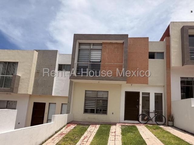 Casa en renta El Mirador, Santiago De Querétaro, Querétaro, México