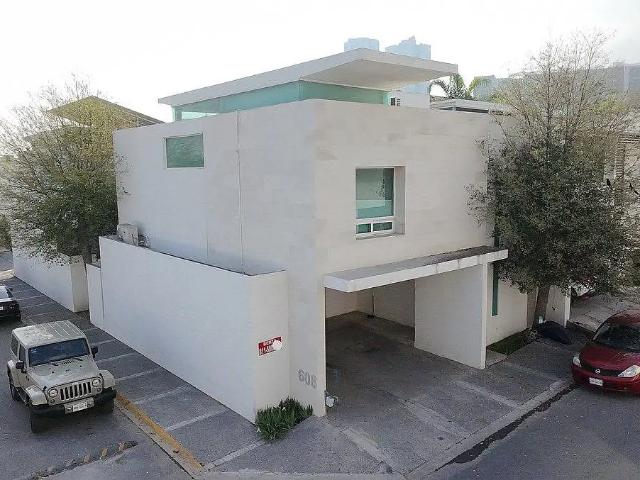 Casa En Renta, El Aguacatal, Santa Catarina, Nuevo León