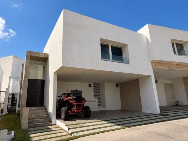 Casa en renta Calle Arroyo, Privadas Del Pedregal, San Luis Potosí, Municipio De San Luis Potosí, San Luis Potosí, 78299, México