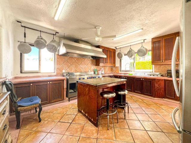 CASA EN RENTA EN MARINA LAS BRISAS, ACAPULCO, GRO