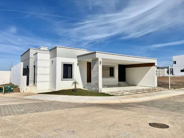CASA EN RENTA EN MAZATLAN, SINALOA FRACC. SOLES AREA CERRITOS