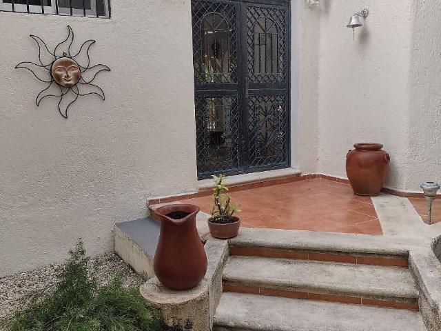 CASA EN RENTA EN MERIDA EN PRIVADA CLUB DE GOLF LA CEIBA