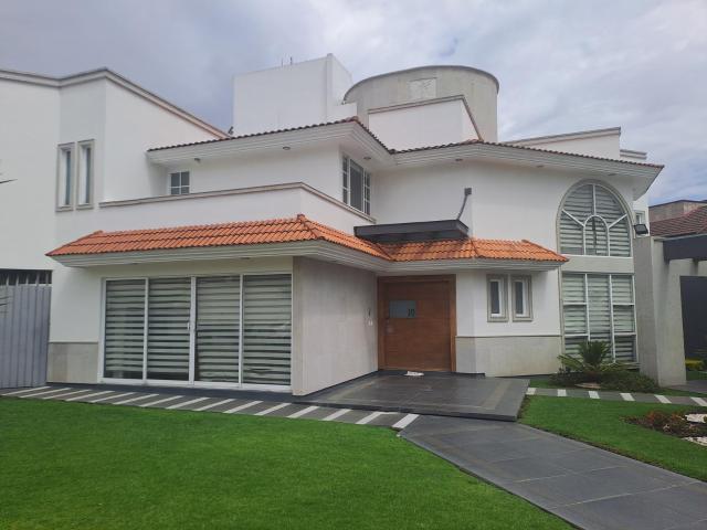 CASA EN RENTA EN METEPEC CLUB DE GOLF SAN CARLOS