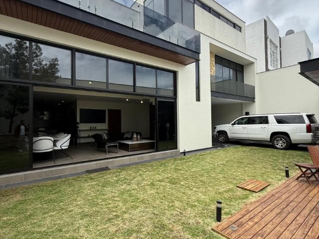 Casa en Renta en Metepec, San Salvador Tizatlalli
