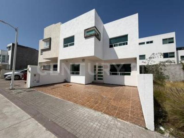 Casa en Renta en Milenio III