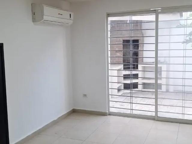 Casa en Renta en Misión Anáhuac zona Sendero Escobedo