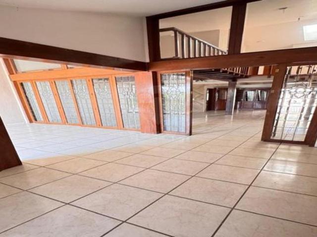 CASA EN RENTA EN MONRAZ