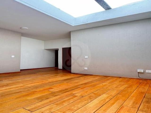CASA EN RENTA EN MONRAZ