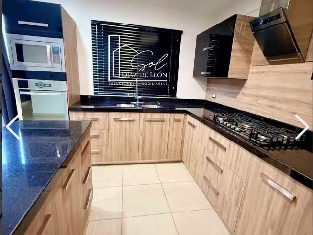 ✨️Casa en RENTA en Monticello✨️