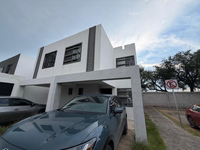 Casa en renta en Montoloivo, Frente a ?rea verde, a 5 min de plaza Altacia