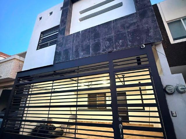 CASA EN RENTA EN NEXXUS RUBI