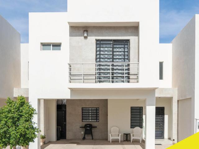 Casa en renta en aurea residencial