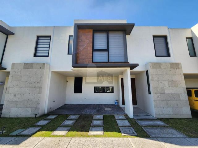 Casa en Renta en Aurea, 3 recamaras seccion Rubi Residencial Femexfut Toluca