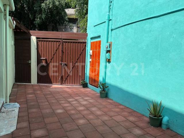 Casa en renta en Av. México 120, Col. Agrícola Pantitlán, Iztacalco, CDMX