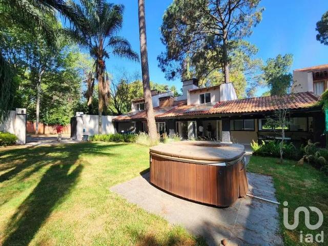 Casa en Renta en Avándaro, Valle de Bravo, Estado De México