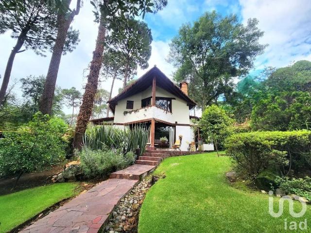 Casa en Renta en Avándaro, Valle de Bravo, Estado De México
