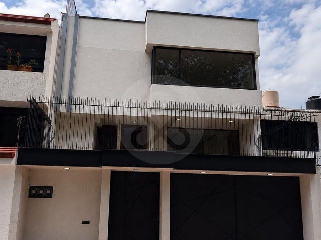 Casa en renta en Azcapotzalco en San Juan Tlihuaca 4 Recámaras