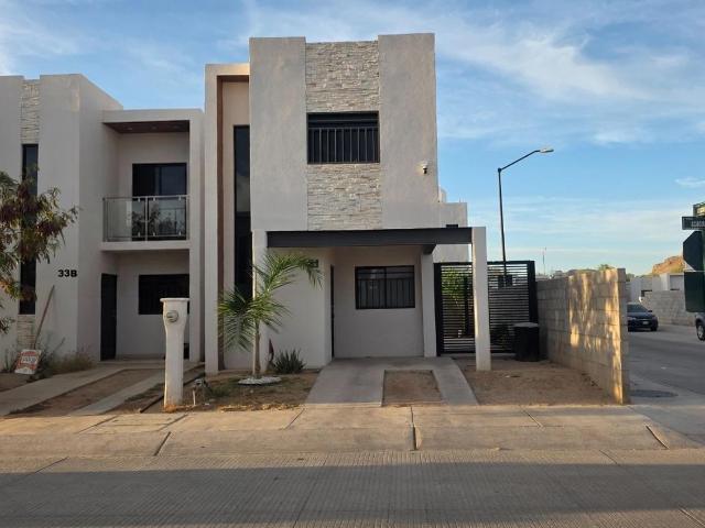 Casa en renta en Acacia Residenical