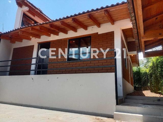 CASA EN RENTA EN ACATITLÁN, VALLE DE BRAVO