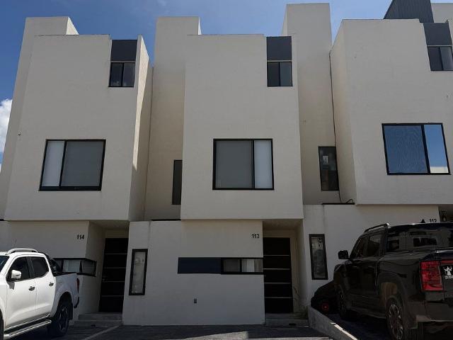 Casa en renta en Adara, junto a El Mirador, Querétaro | $14,500
