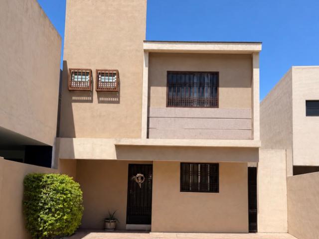 CASA EN RENTA EN ALBATERRA RESIDENCIAL, SAN NICOLAS, CERCA DE LOPEZ MATEOS
