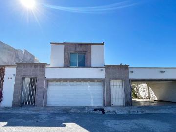 Casa en RENTA en Albatros