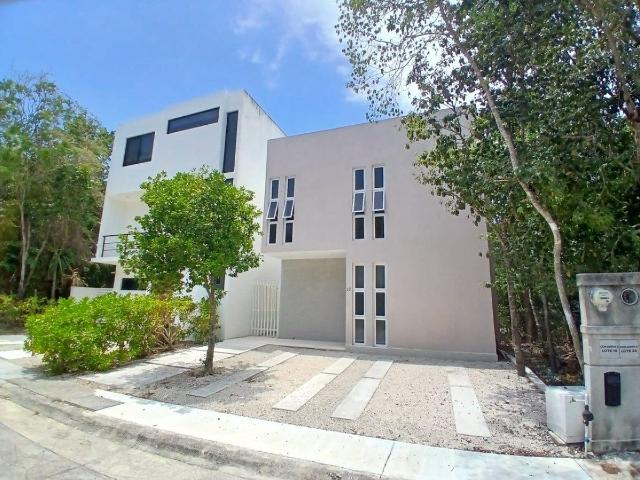 Casa en Renta en Aldea Há 3 Rec Puerto Morelos