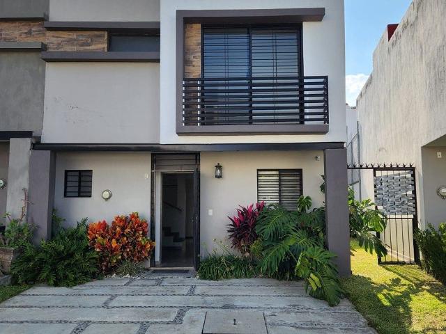 CASA EN RENTA EN ALTATERRA II ZONA VALLE IMPERIAL