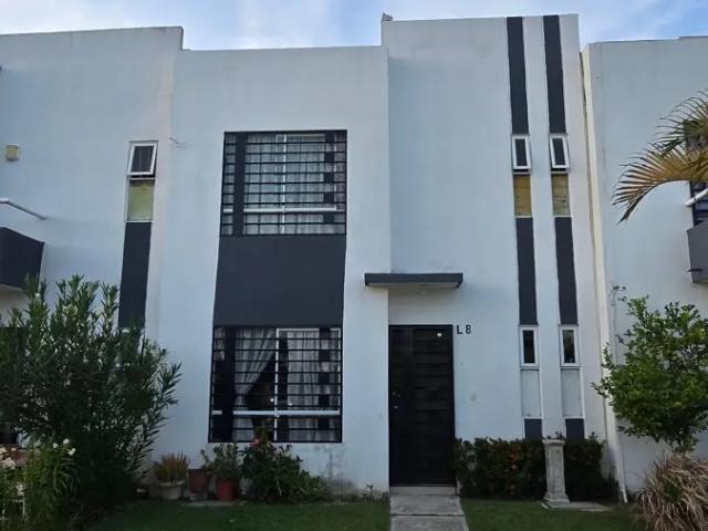 Casa en Renta en Altavela, Bahía de Banderas: Moderna y Accesible