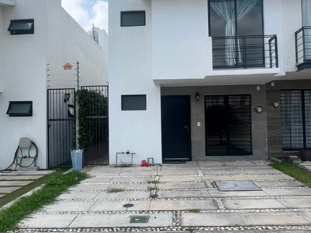 Casa en Renta en Alta coto tranquilo con alberca