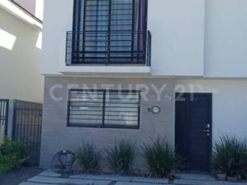 Casa en renta en Altara II, Cortijo de San Agustín, Tlajomulco