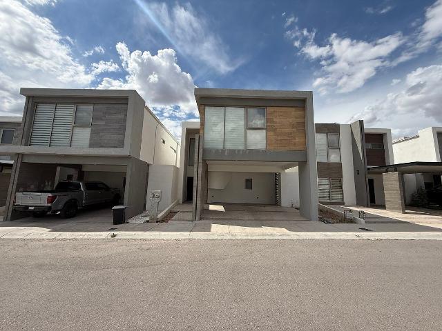 casa en renta en altaria residencial zona reliz