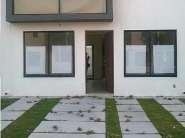 CASA EN RENTA EN ALTEZA