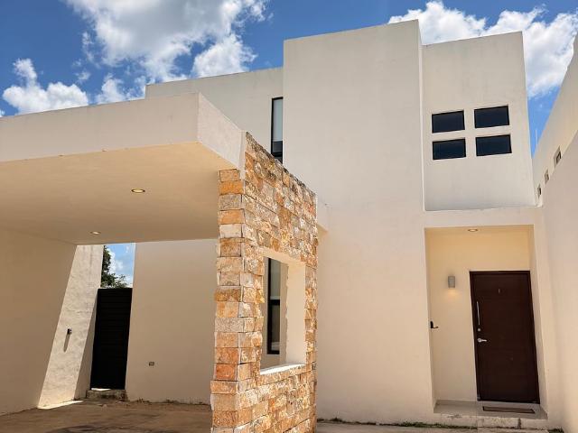 Casa en renta en amueblada en privada Zendera