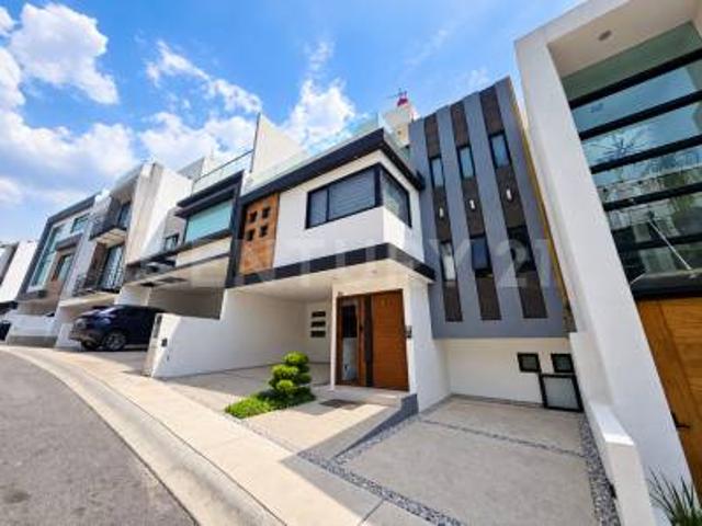 Casa en renta en Aqua 1, Lago Esmeralda | Terraza, Family Room y Seguridad 24/7