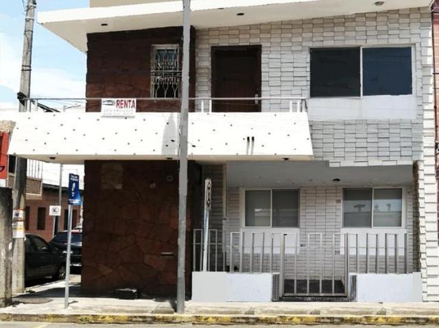Casa en Renta en Aquiles Serdan No. 887 Esq. Callejón degollado entre Fco. I. Madero y M. Hidalgo Col. Centro Veracruz