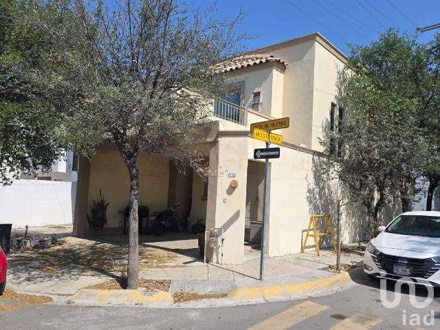 Casa en Renta en Arcos del Sol Elite, Monterrey, Nuevo León